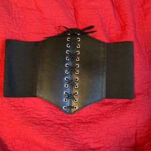 FASHION NOVA- GIGI WAIST BELT